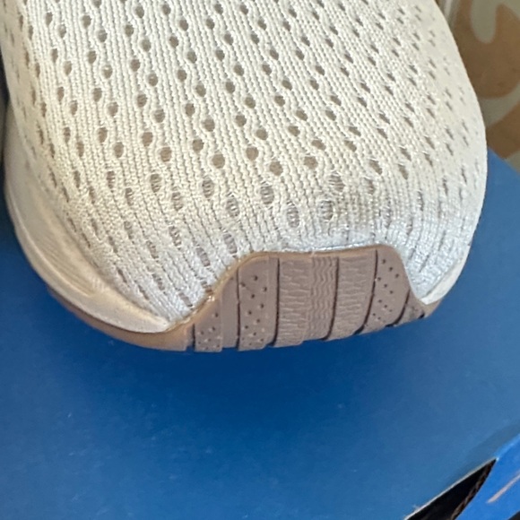 Brooks Cream, Gray and taupe Running Shoes - Picture 7 of 15